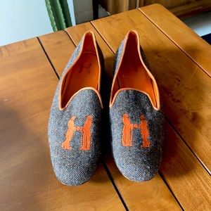 Hadleigh’s brown and orange loafer